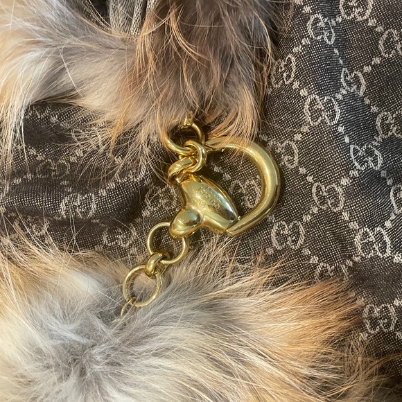 GUCCI Monogram Fox Fur Wool Silk Horsebit Gold Clasp Shawl/Wrap - Picture 3 of 16